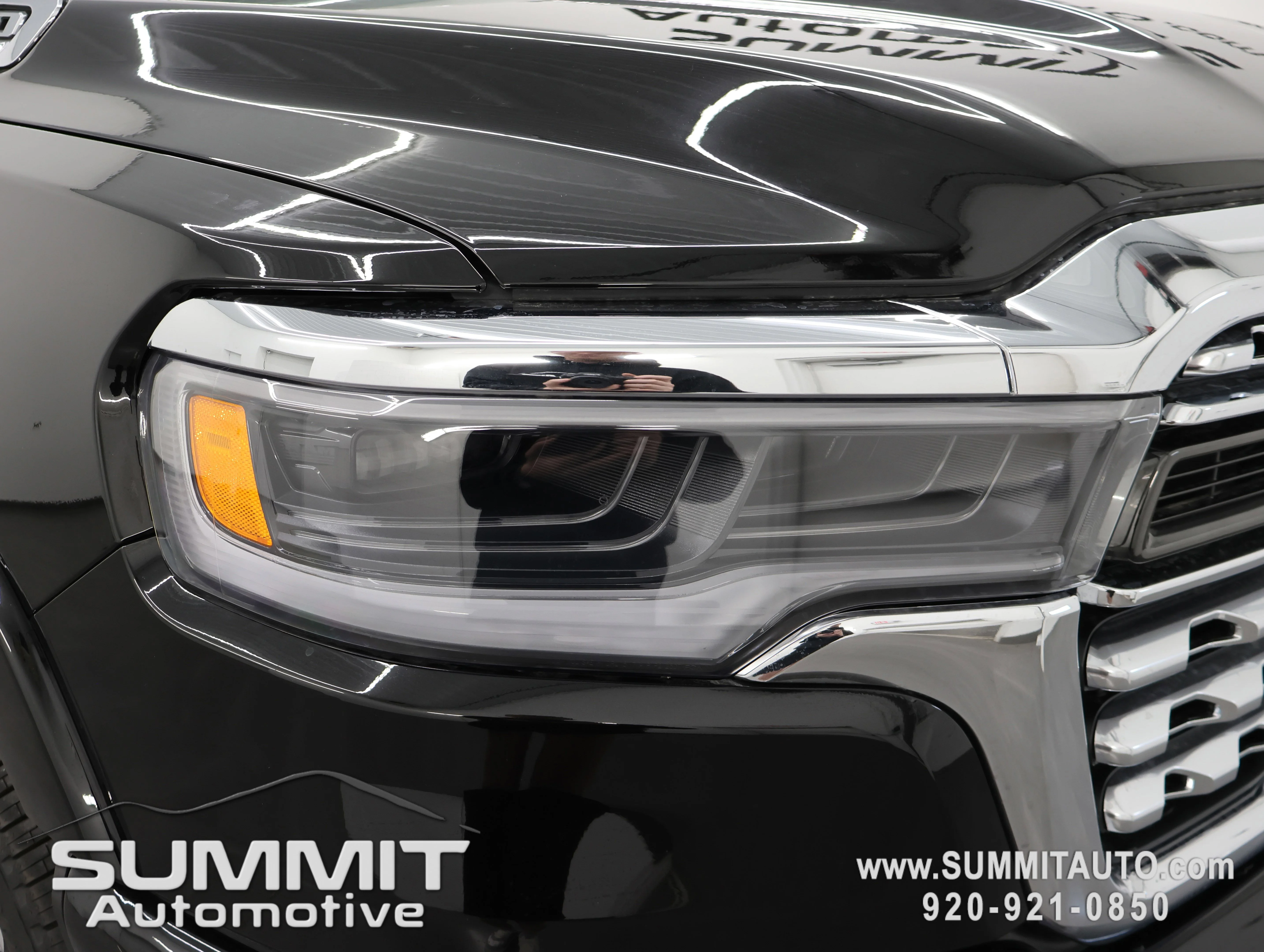 New 2026 Diamond Black Crystal Pearl-Coat Exterior Paint RAM Limited image 29