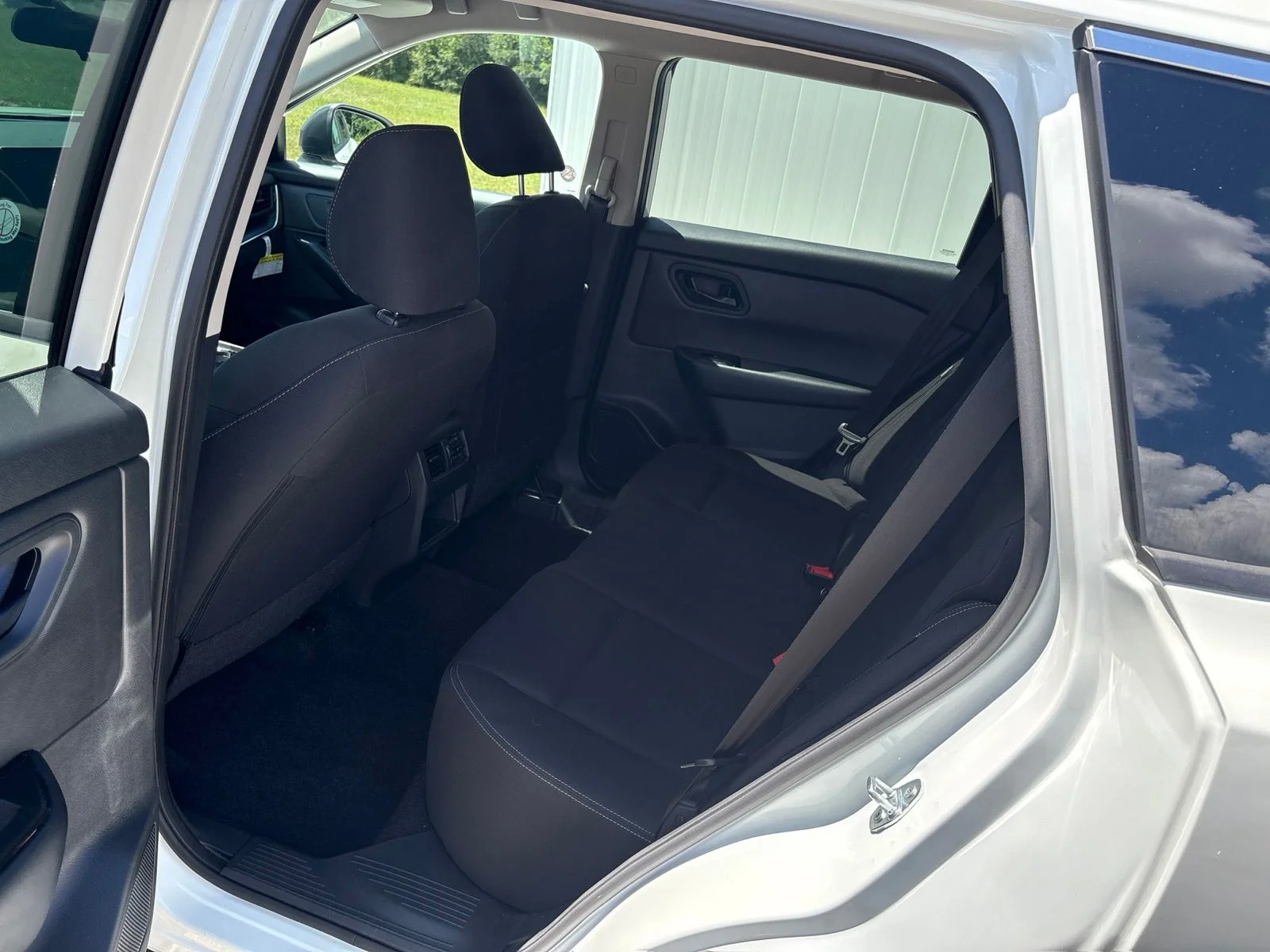 Used 2025 White Nissan S image 9