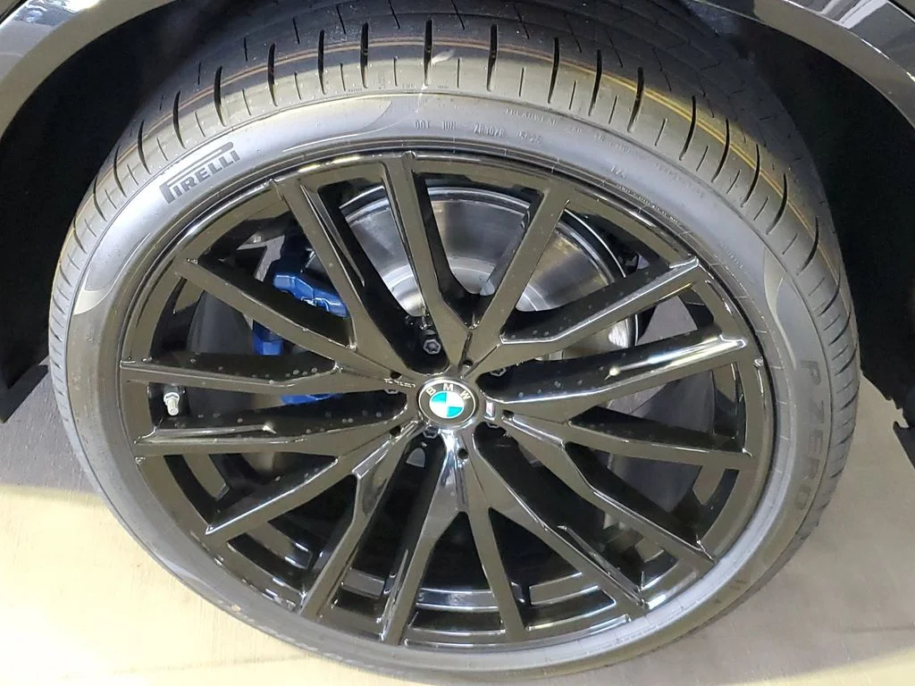 Used 2026 Black Sapphire Metallic BMW sDrive40i image 5