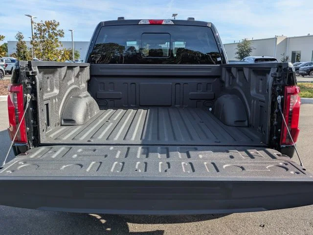 New 2026 Agate Black Metallic Ford XLT image 13