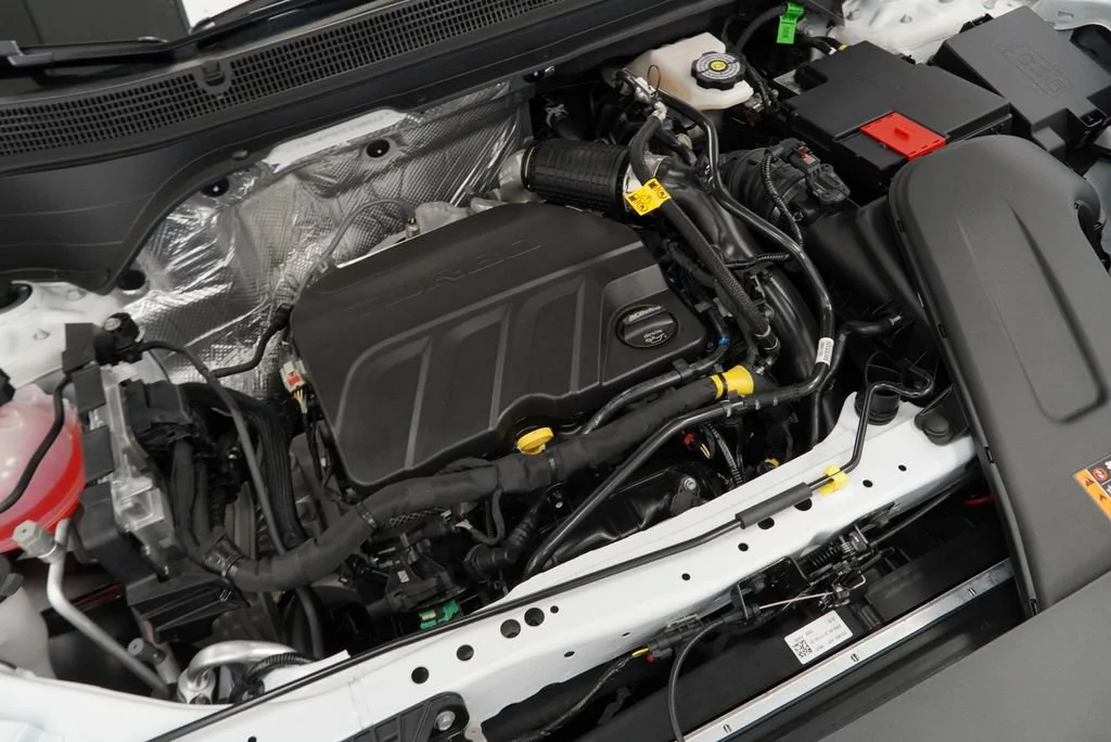 New 2026 Summit White Chevrolet LT image 40