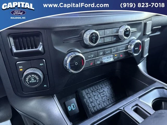 Used 2024 Silver Ford XLT image 29