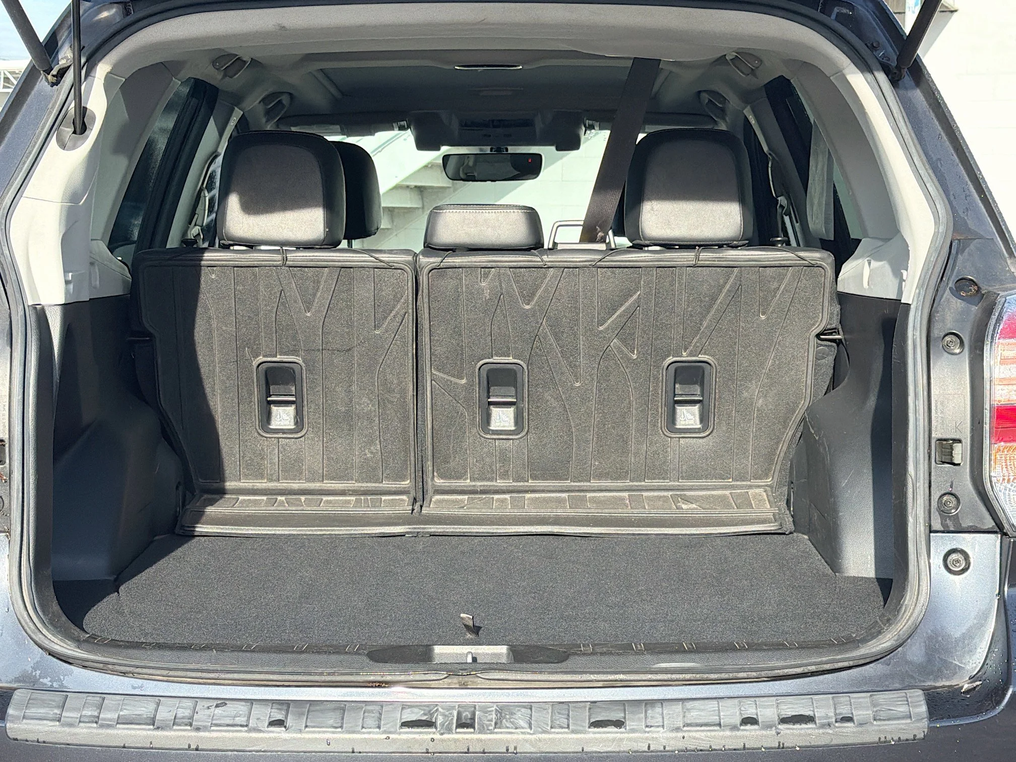 Used 2018 Dark Gray Metallic Subaru Touring image 11