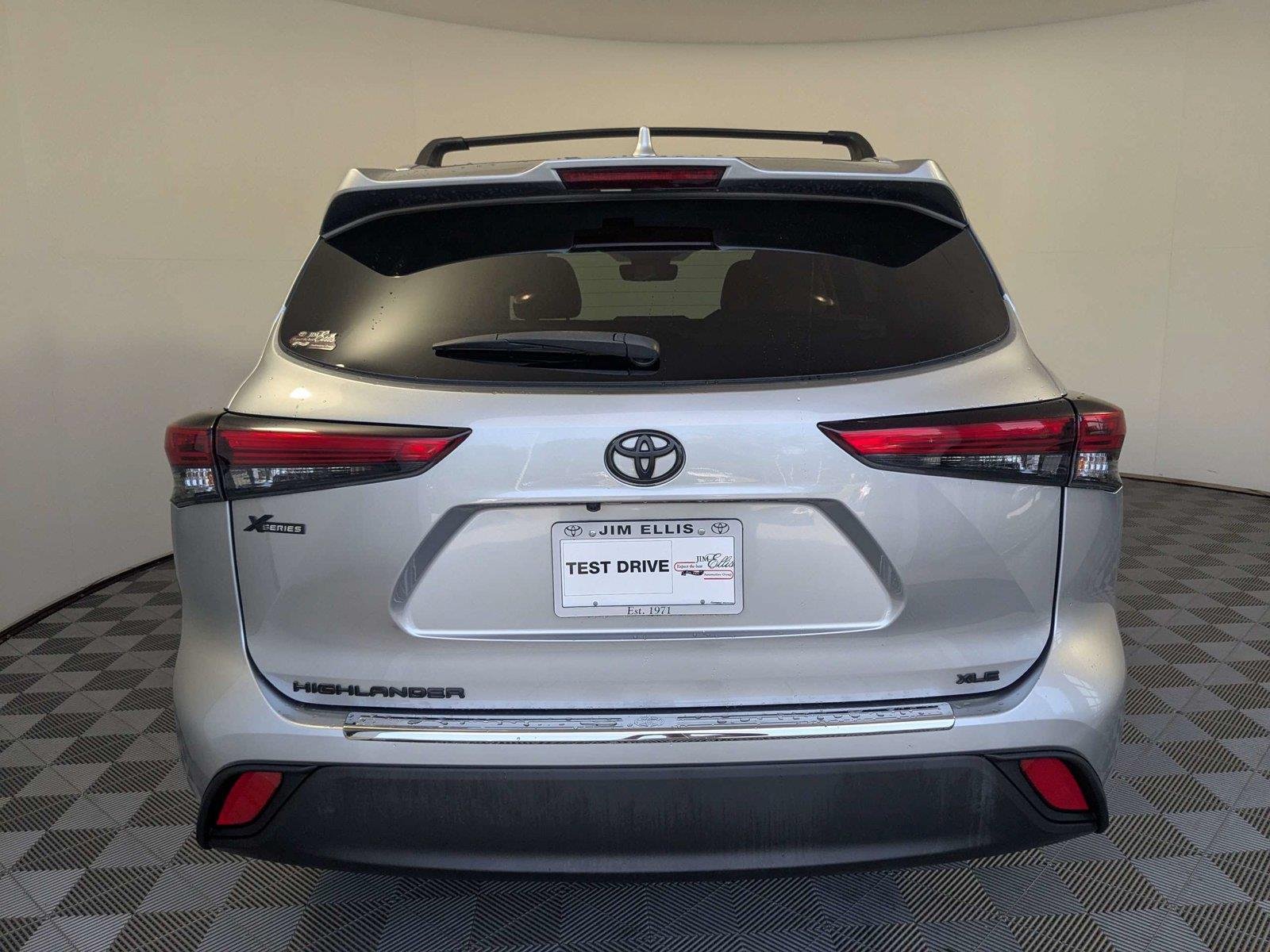 Used 2021 Celestial Silver Metallic TOYOTA XLE image 6