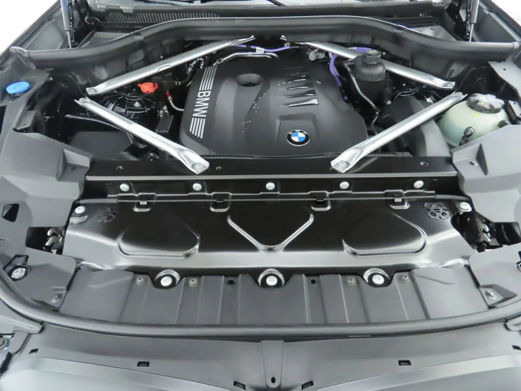 Used 2026 Black BMW xDrive40i image 30