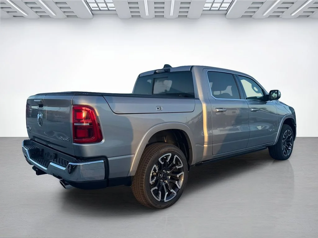 New 2026 Billet Silver Metallic Clear-Coat Exterior Paint RAM Limited image 4