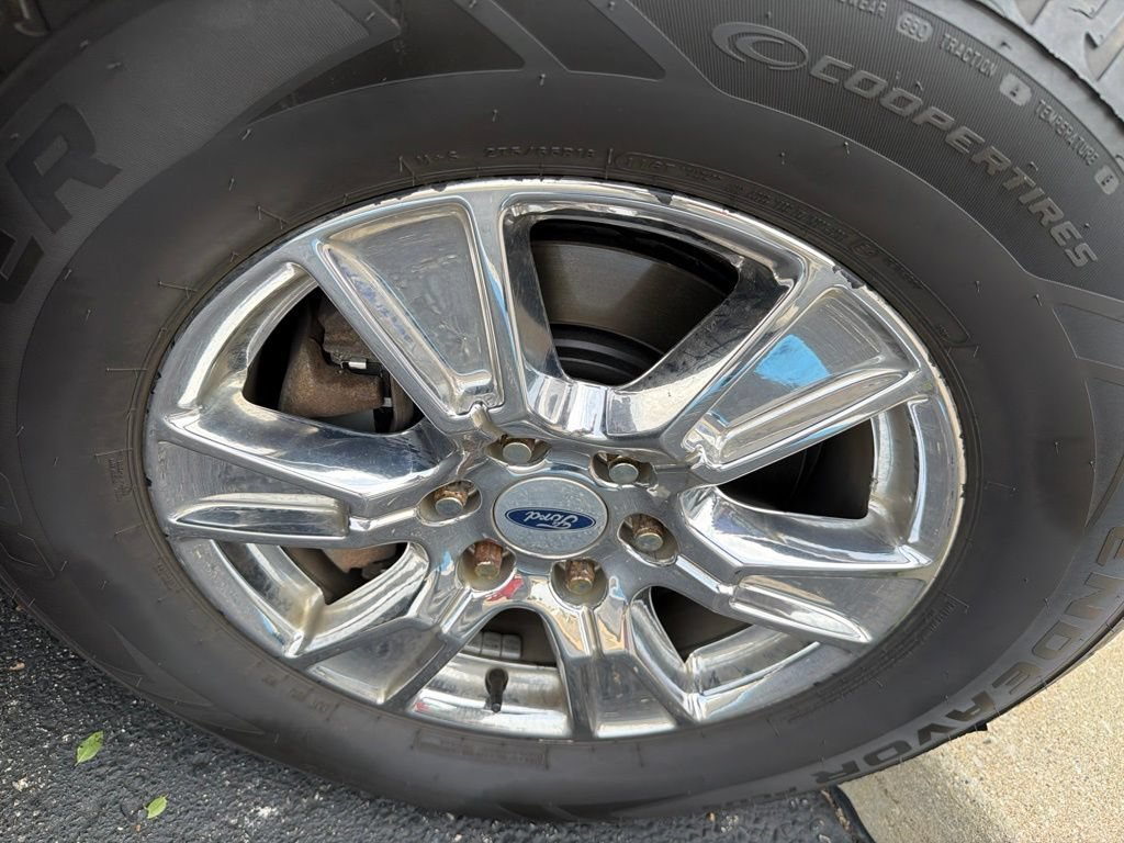 Used 2016 Blue Ford XLT image 14