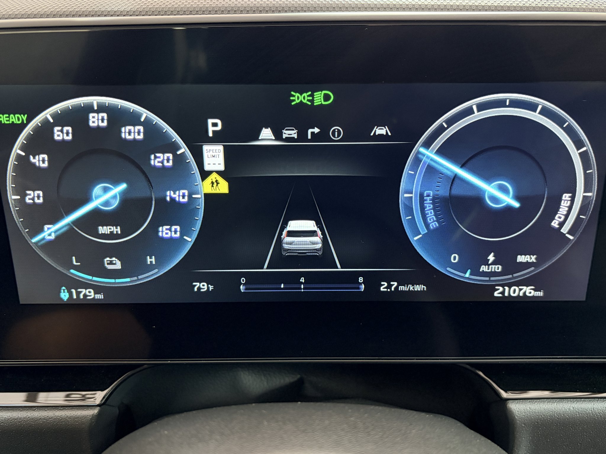 Used 2024 Cityscape Green Kia Wind image 14