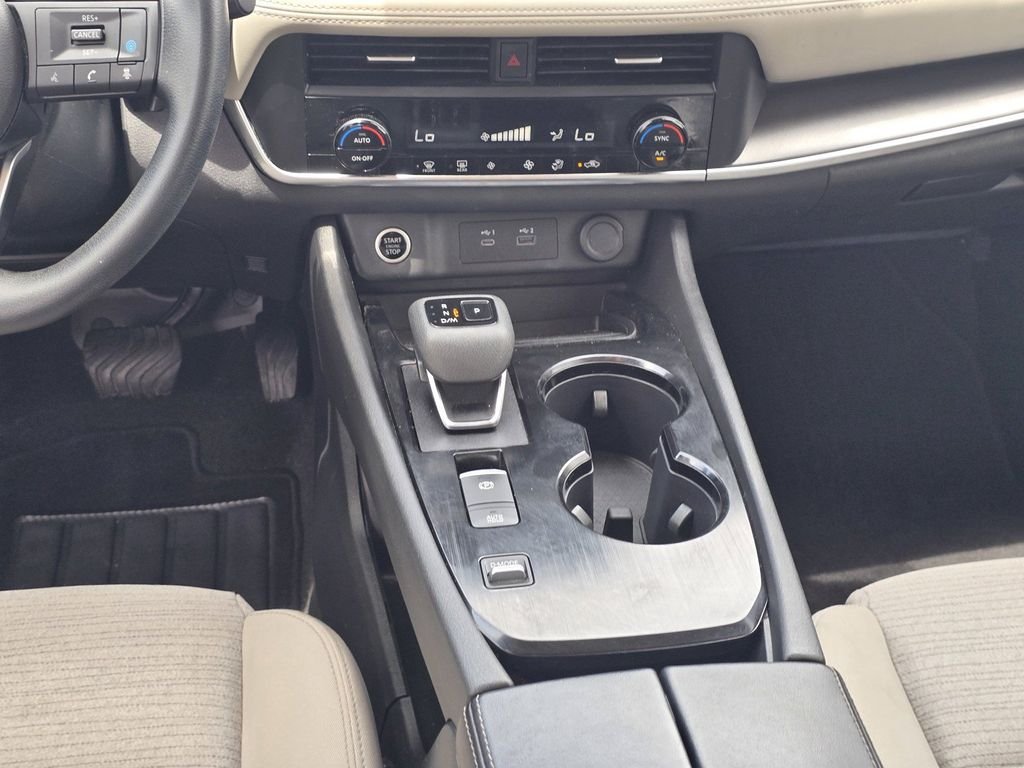 Used 2023 White Nissan SV image 17