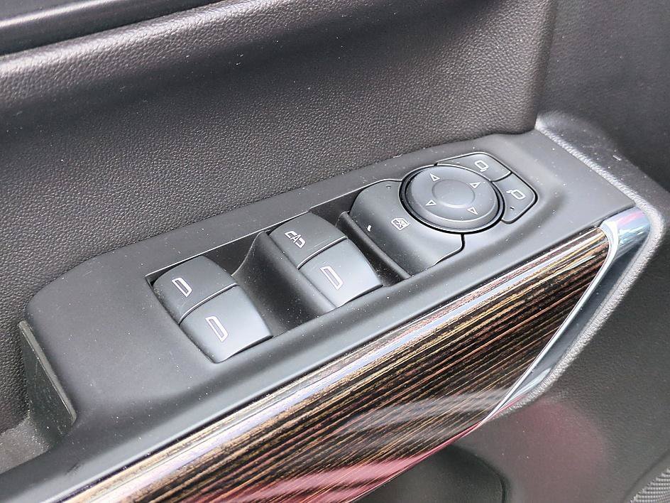 Used 2020 Red Quartz Tintcoat GMC SLE image 13