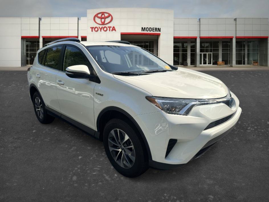Used 2018 Super White Toyota Hybrid LE image 4