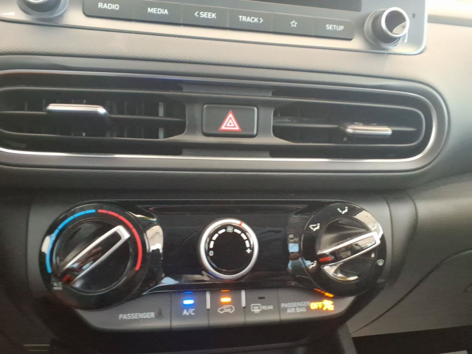 2023 Hyundai Kona SEL - Photo 22