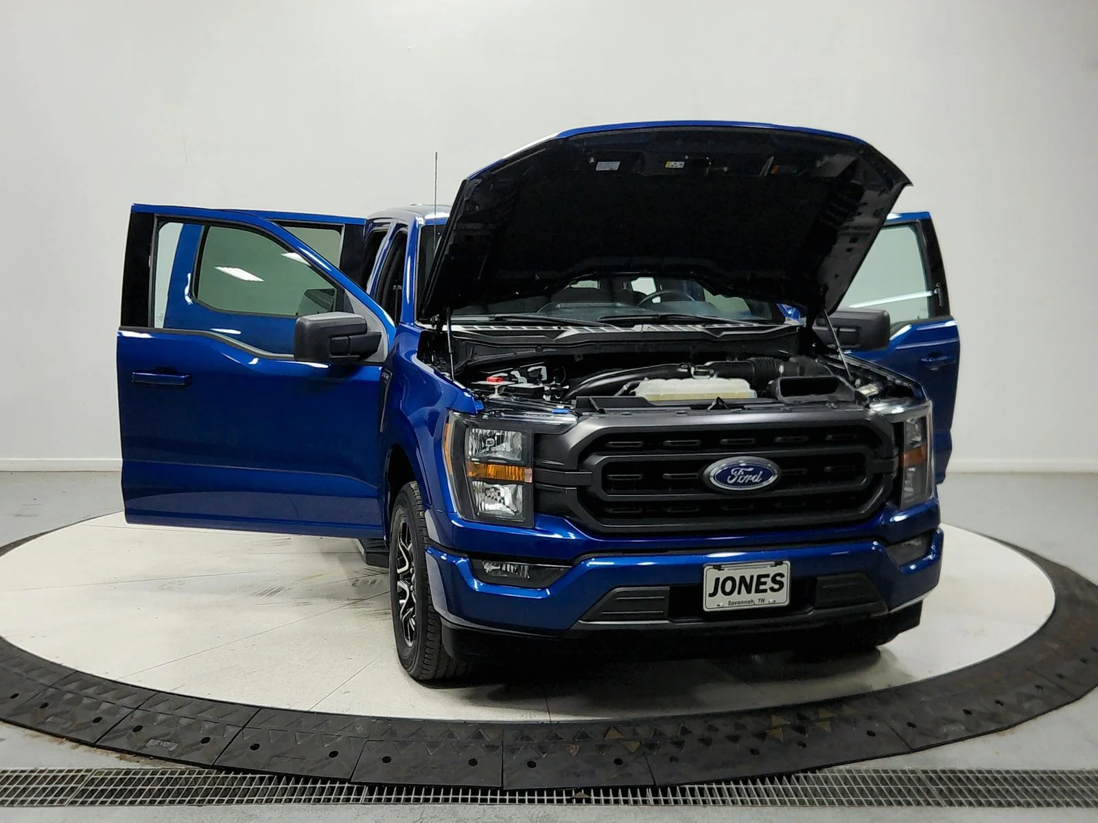 Used 2023  Ford XLT image 11