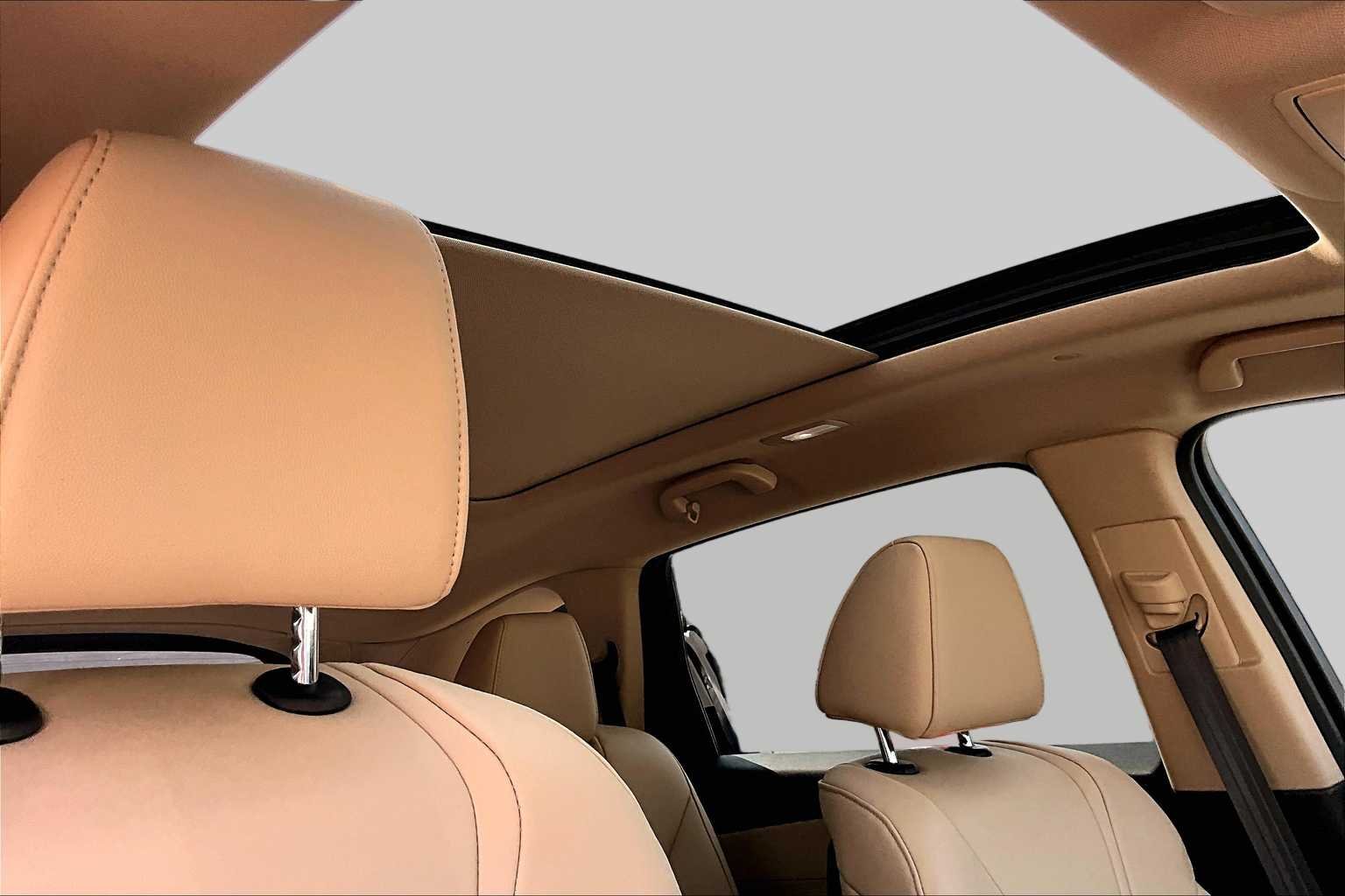 Used 2024 Platinum White Pearl Acura  image 14