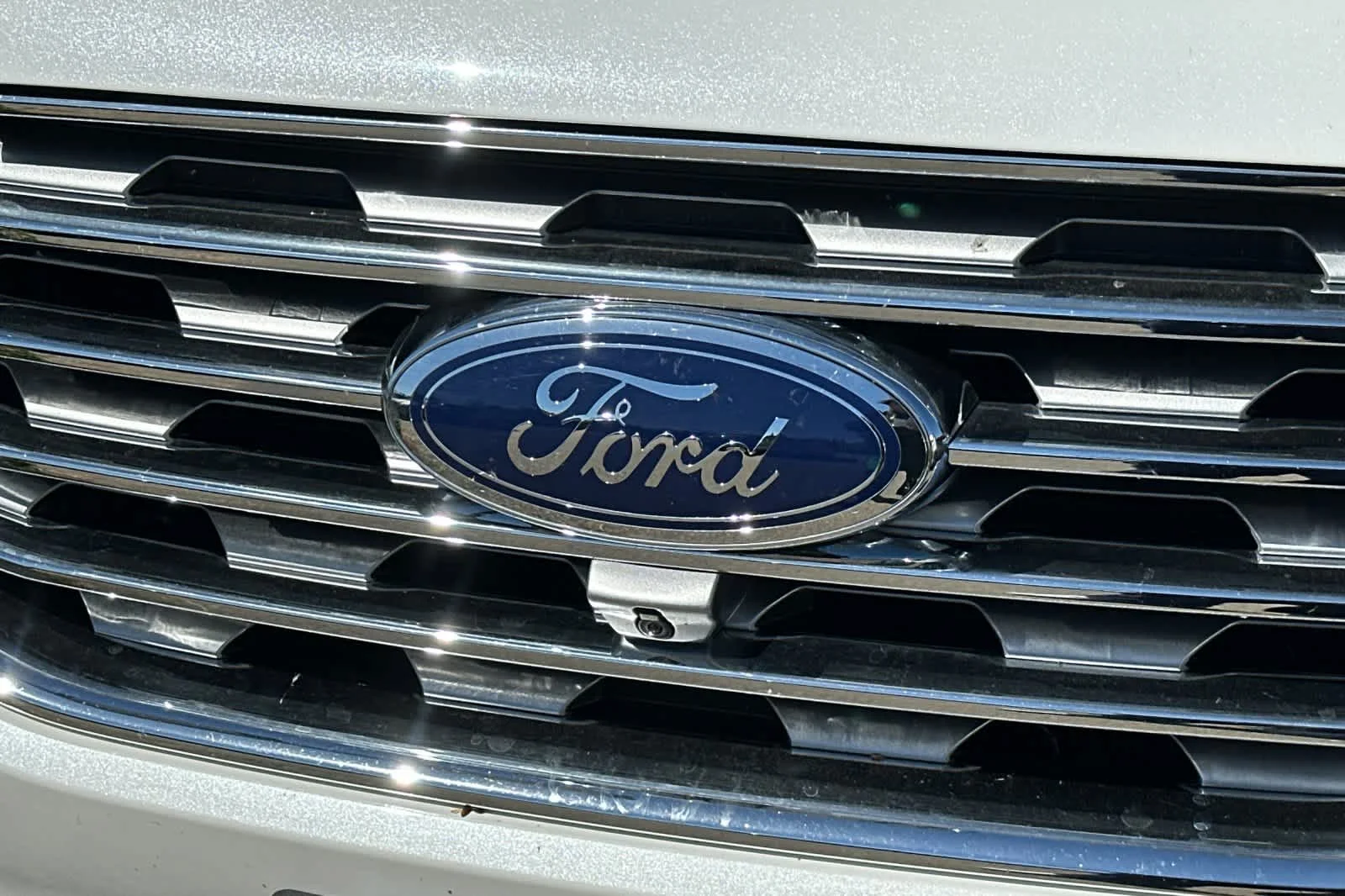Used 2020 Star White Metallic Tri-Coat Ford Titanium image 10