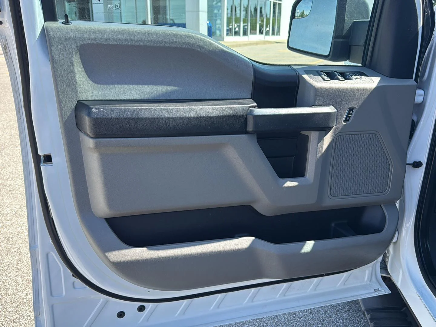 Used 2020 Oxford White Ford XL image 18