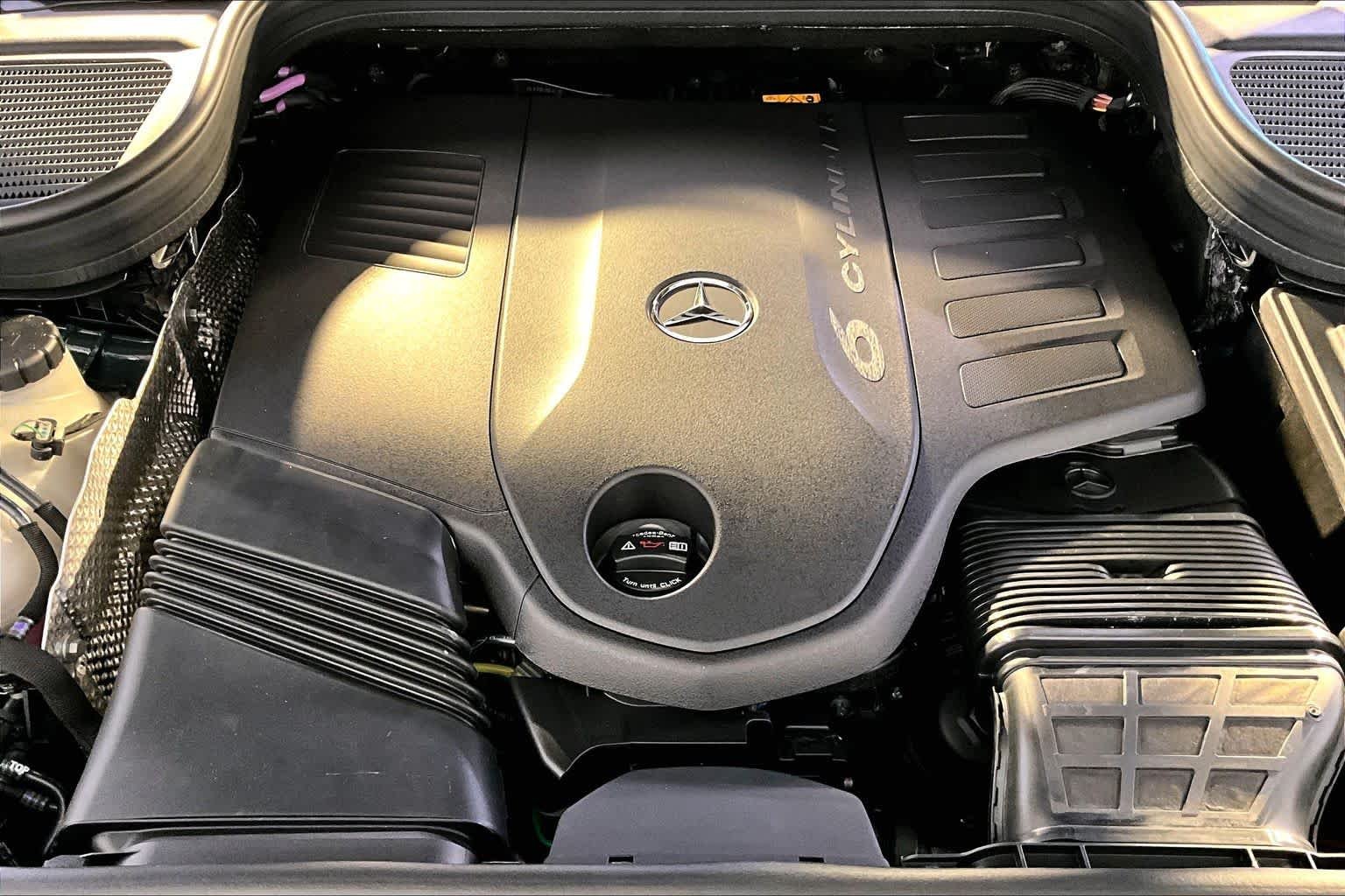 New 2027 Dark Petrol Mercedes-Benz GLE 450 image 14