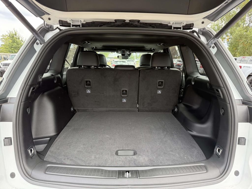 2025 Jeep Grand Cherokee Altitude - Photo 33