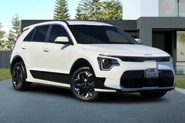 Used 2024 Kia Niro Wind with VIN KNDCR3L18R5127068 for sale in Fremont, CA