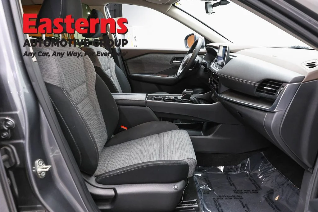 Used 2023 Gray Nissan SV image 24
