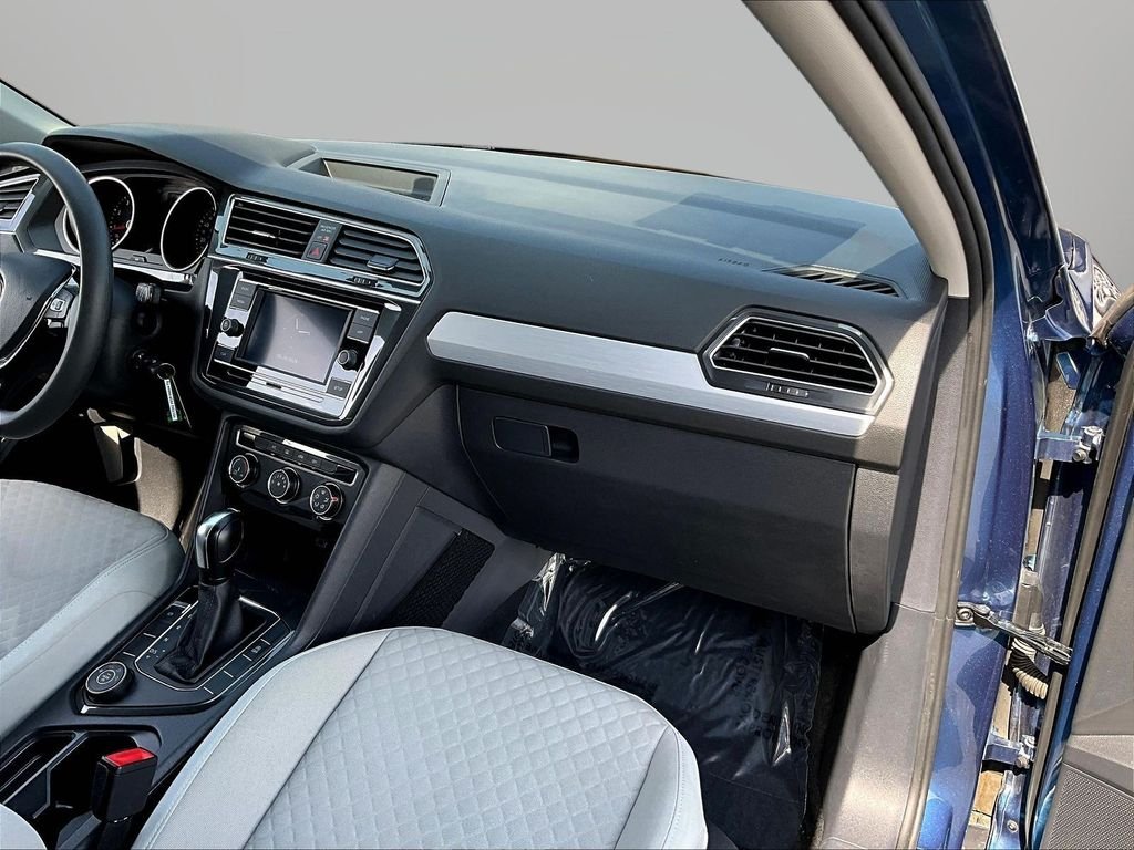 Used 2019 Blue Volkswagen 2.0T S image 27