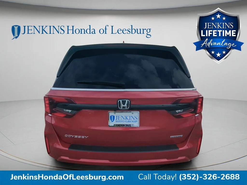 New 2026 Radiant Red Metallic II Honda Touring image 4