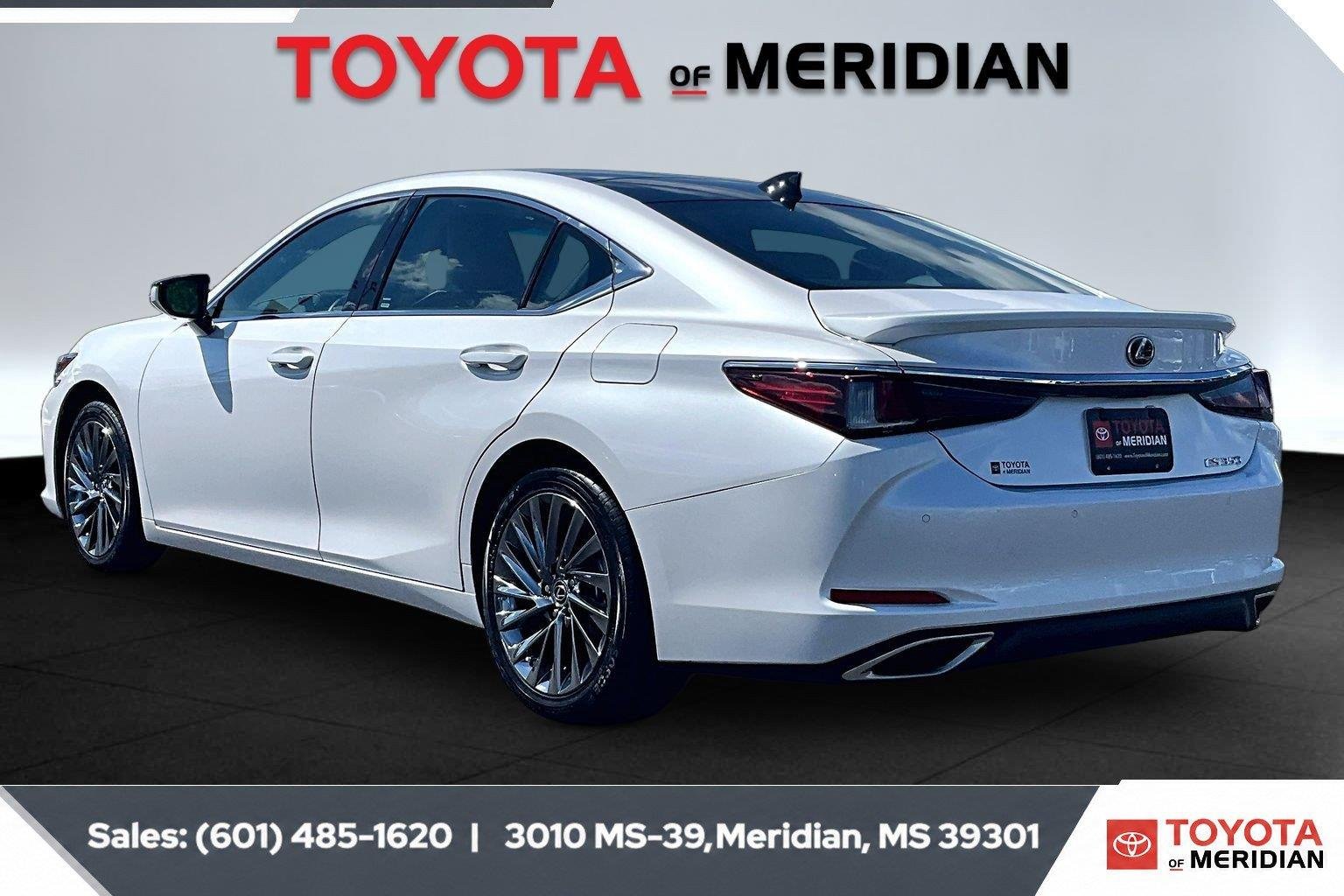 Used 2024 Eminent White Pearl Lexus ES 350 Ultra Luxury image 2