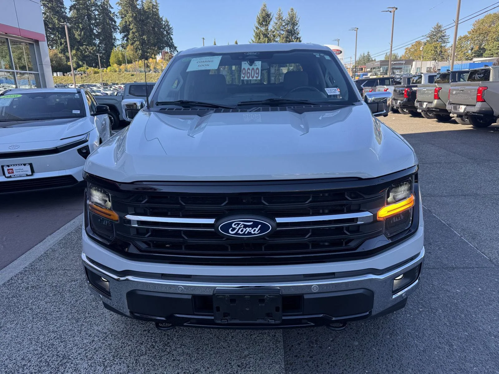 Used 2024 Avalanche Ford XLT image 8