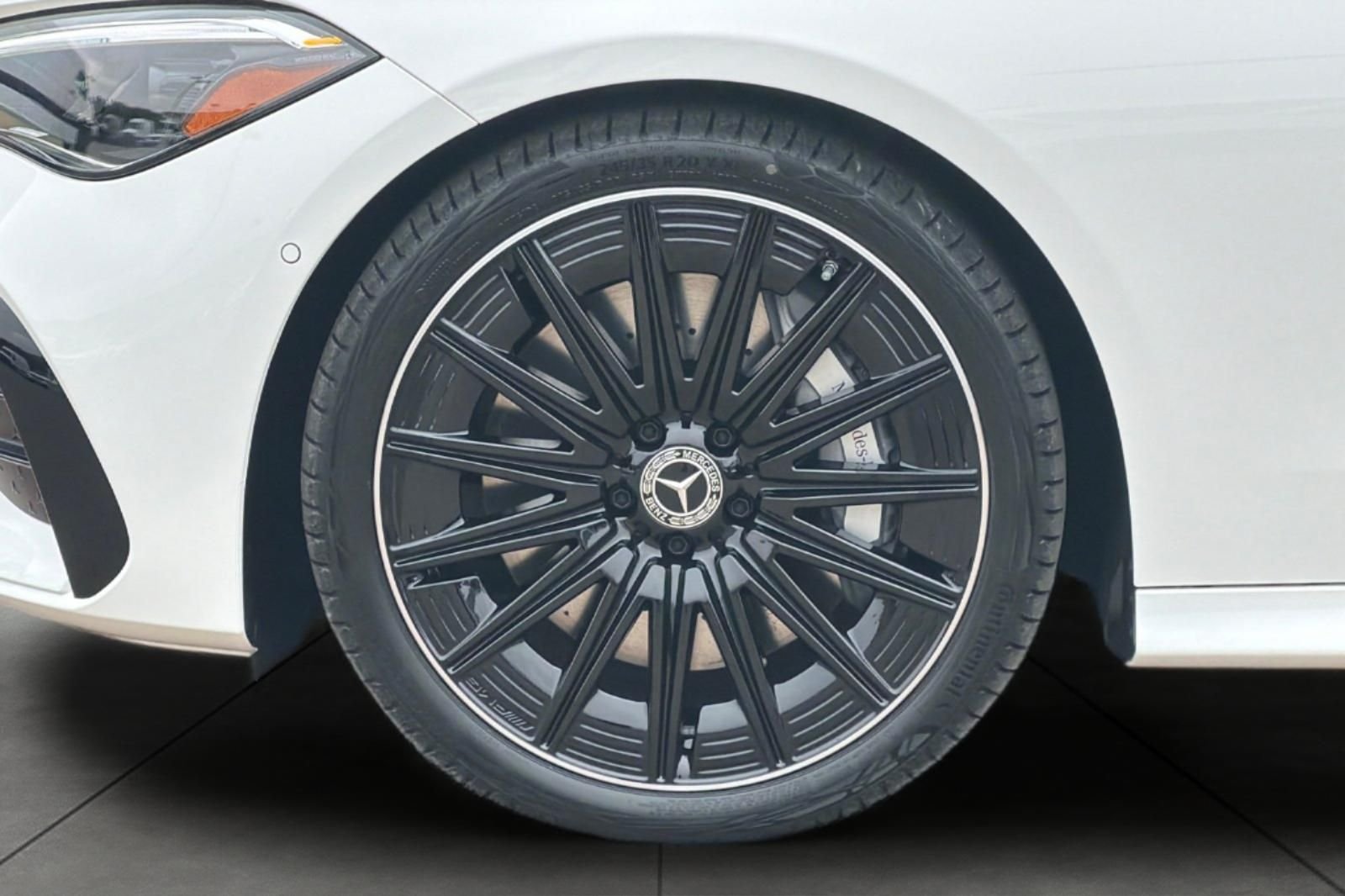 New 2026 Polar White Mercedes-Benz CLE 450 image 4