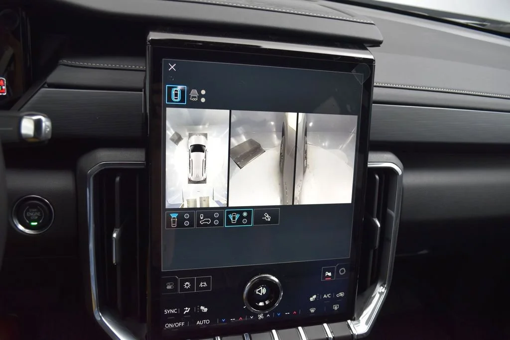 New 2026 Sterling Metallic GMC Elevation image 14