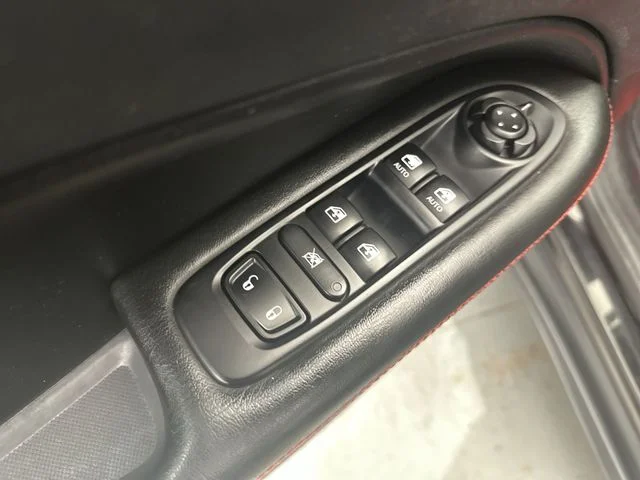 Used 2019 Black Jeep Trailhawk image 18
