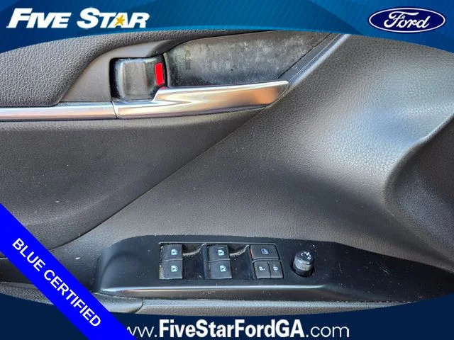 Certified Used 2020 Pearl Toyota LE image 29