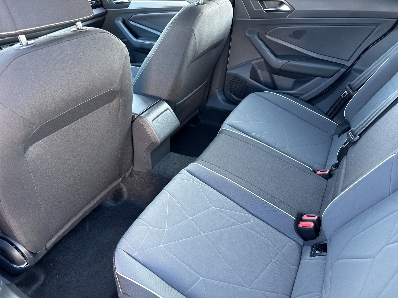 2026 Volkswagen Jetta Sport - Photo 11