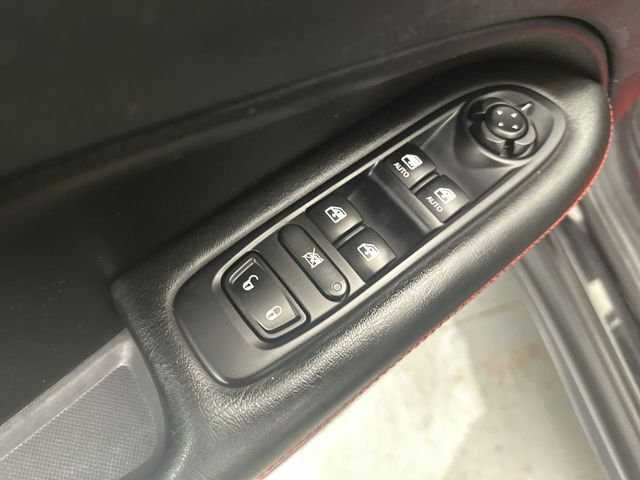 Used 2019 Black Jeep Trailhawk image 18