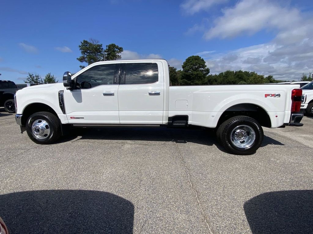 New 2026 Star White Metallic Tri-Coat Ford F-350® King Ranch® image 5