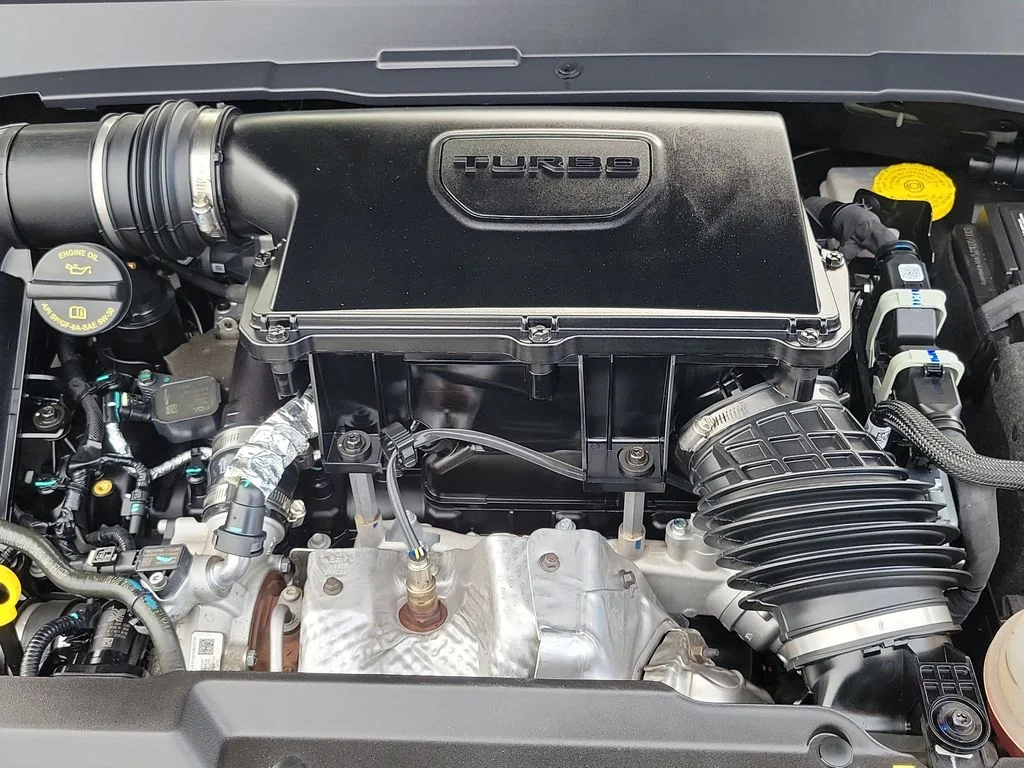 Used 2024 Gray Jeep Limited image 25