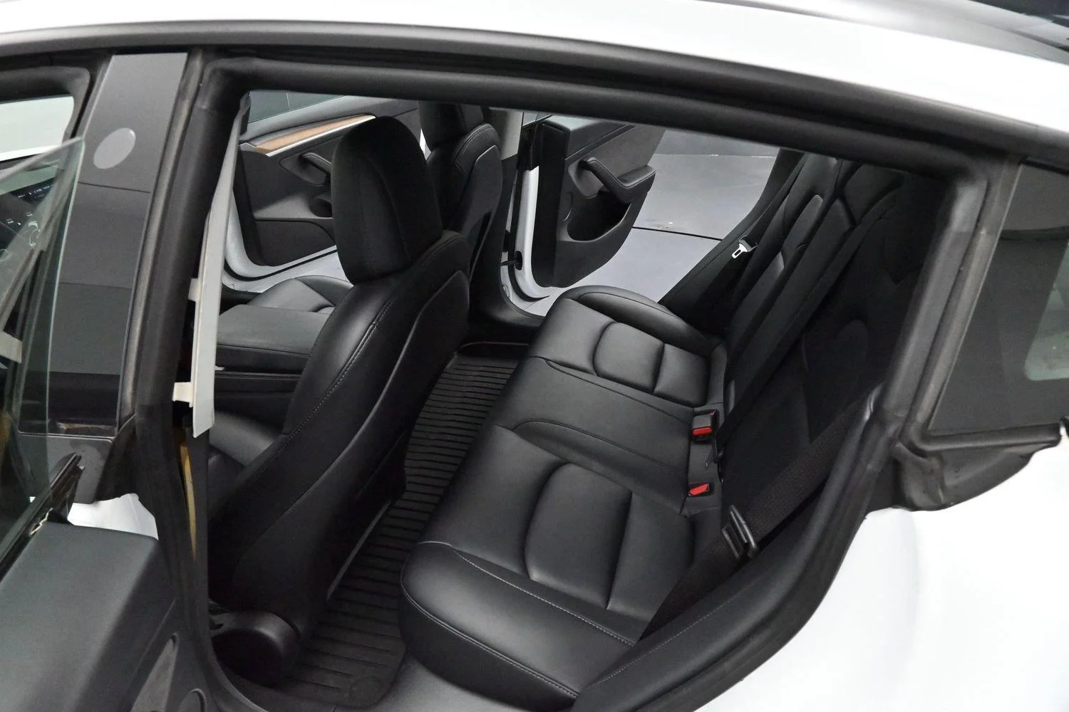 Used 2021 Pearl White Multi-coat Tesla Standard Range Plus image 24