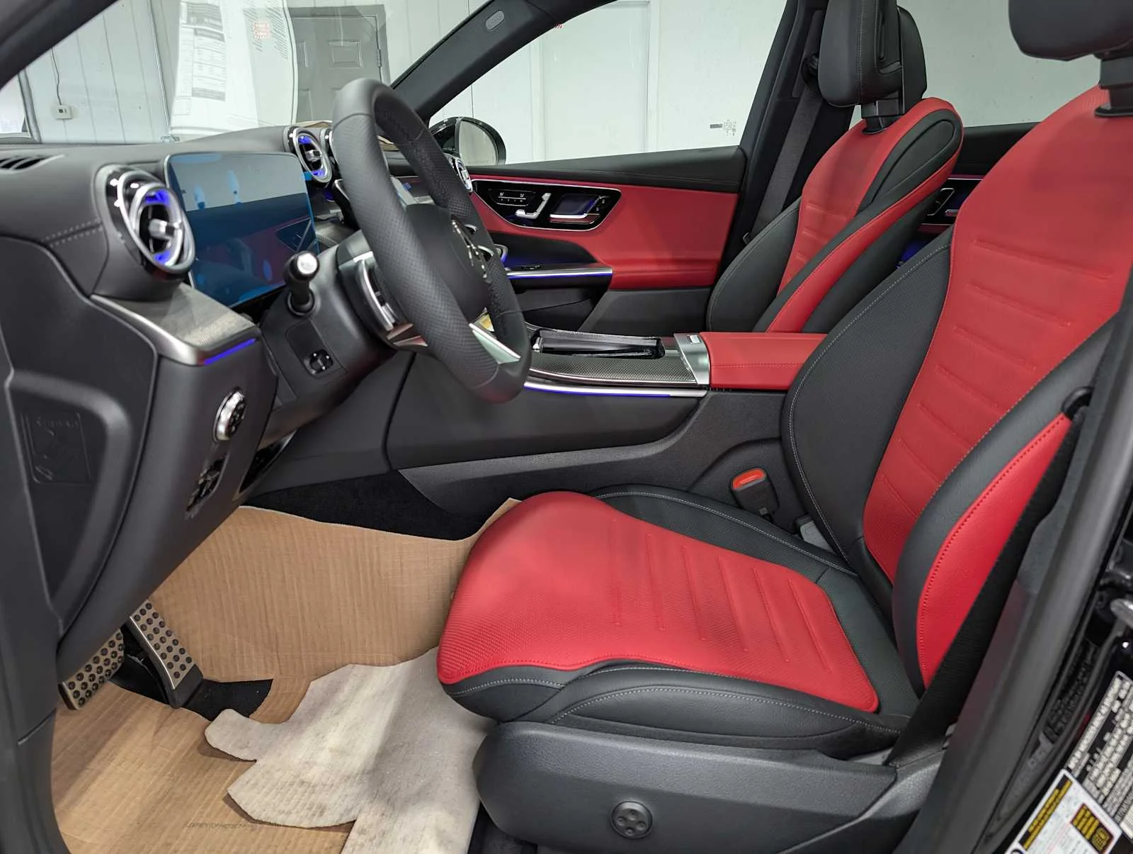 New 2026  Mercedes-Benz GLC 300 image 4