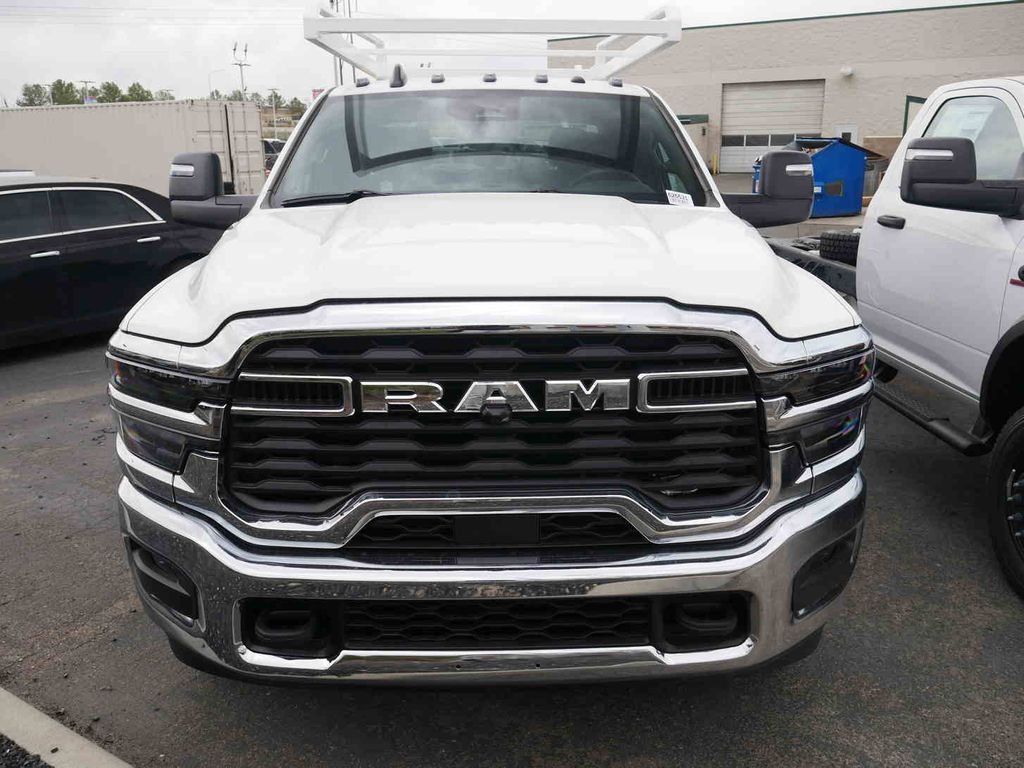 New 2026 Bright White Clear-Coat Exterior Paint RAM TRADESMAN image 2