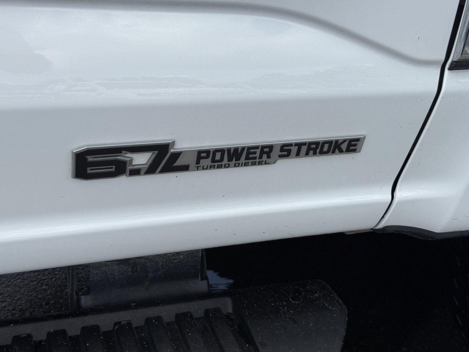 Used 2024 Oxford White Ford XLT image 9
