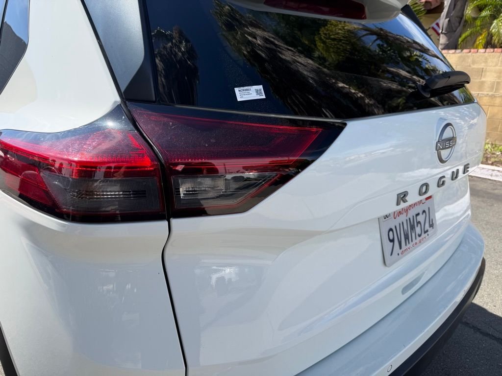 Used 2025 White Nissan S image 11