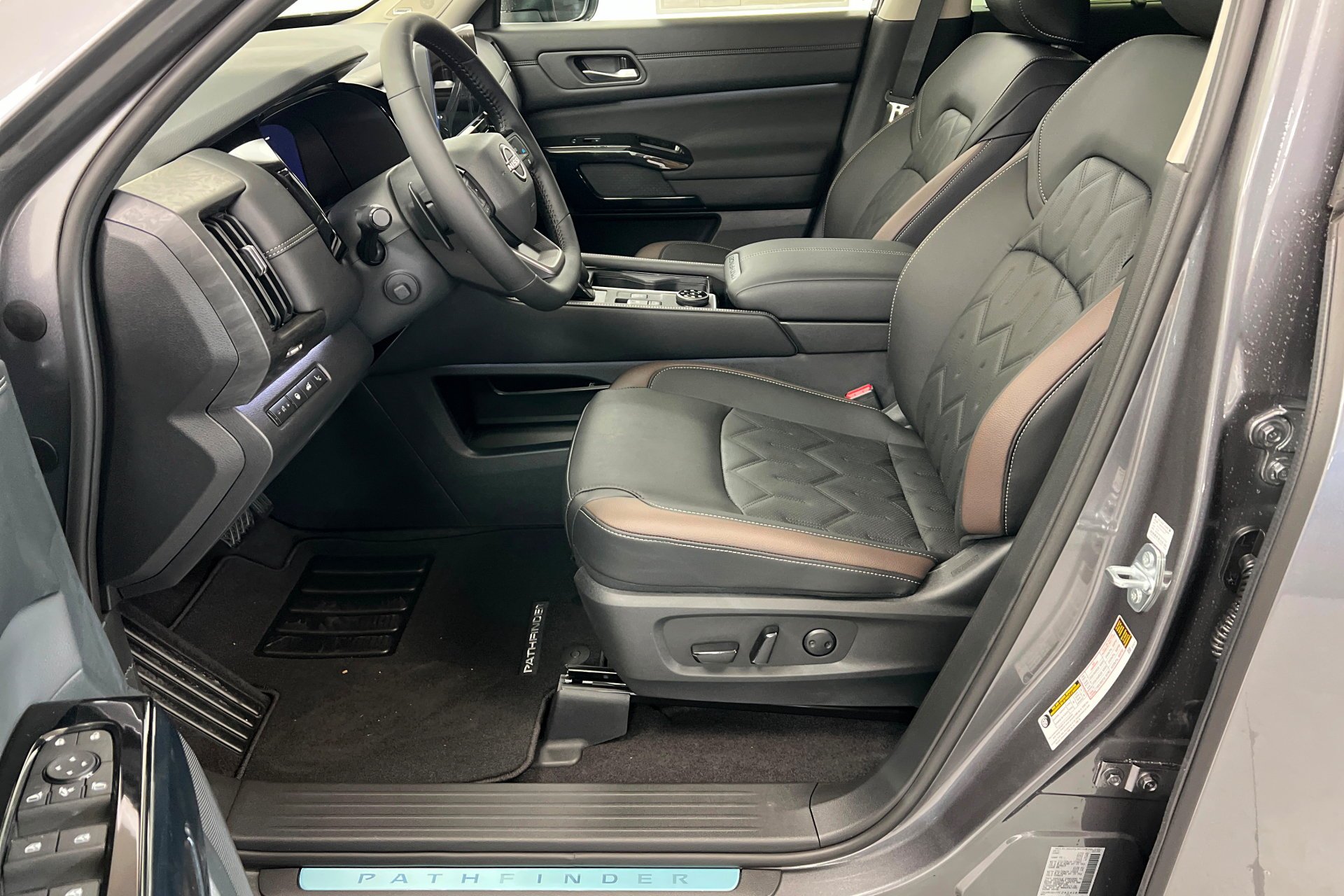 New 2026 Gun Metallic Nissan Platinum image 18