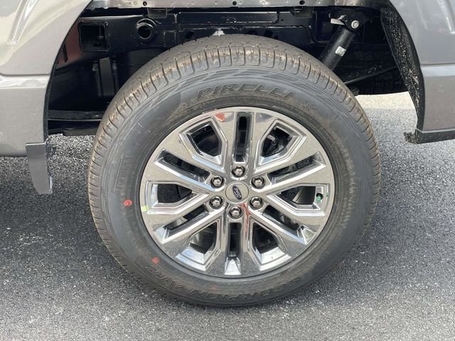 New 2026 Carbonized Gray Metallic Ford XLT image 2