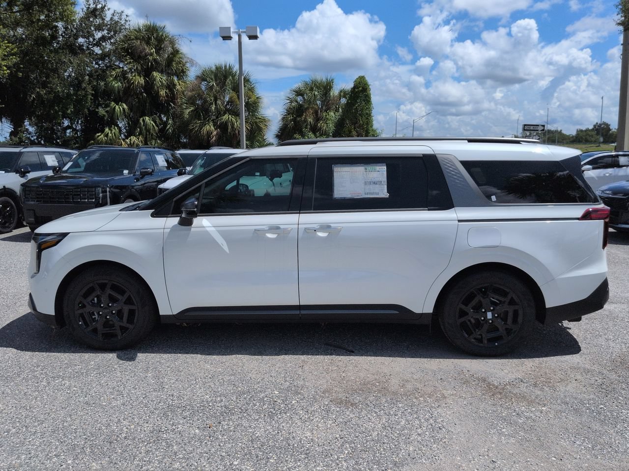 New 2026 Snow White Pearl Kia SX Prestige image 8
