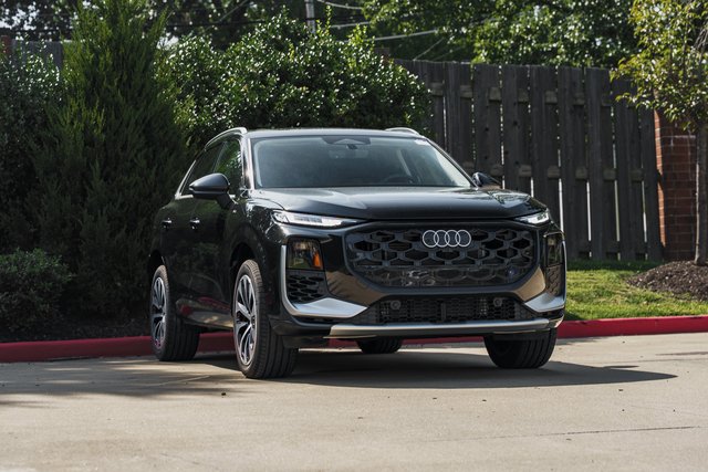 2026 Audi Q3 S line