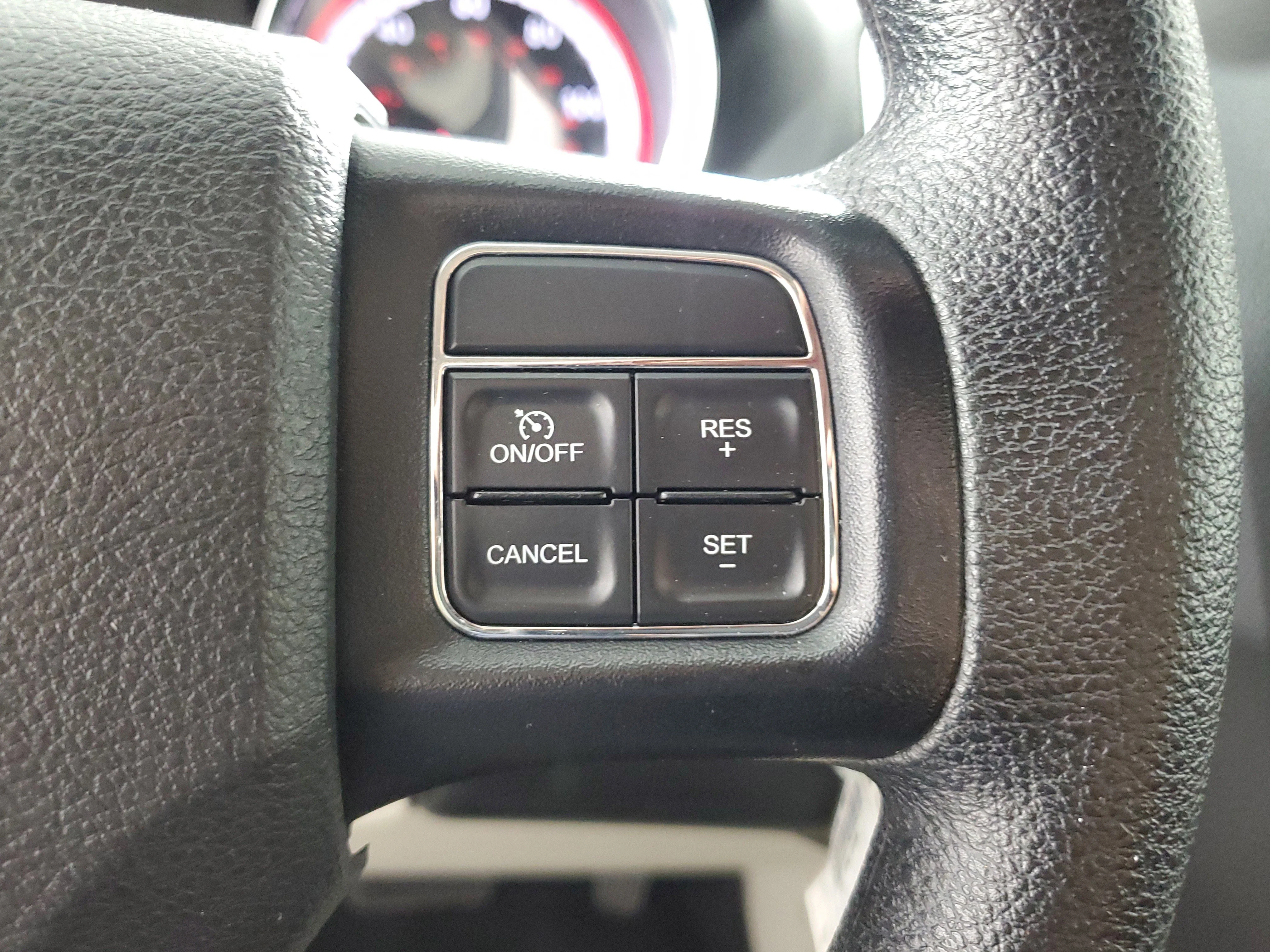 Used 2018 White Knuckle Clearcoat Dodge SE image 23