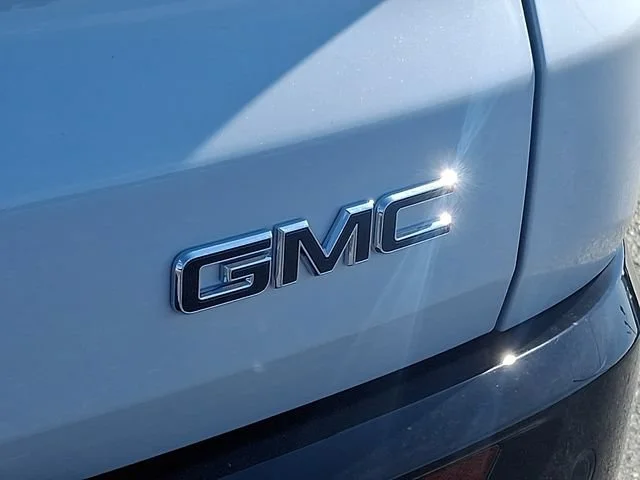 New 2027 Glacier White Tricoat GMC Denali Ultimate image 23