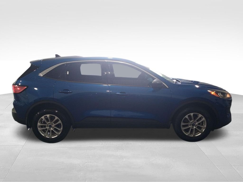 Used 2022 Blue Ford SE image 7