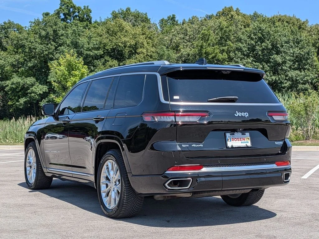 Used 2021 Black Jeep Summit image 5