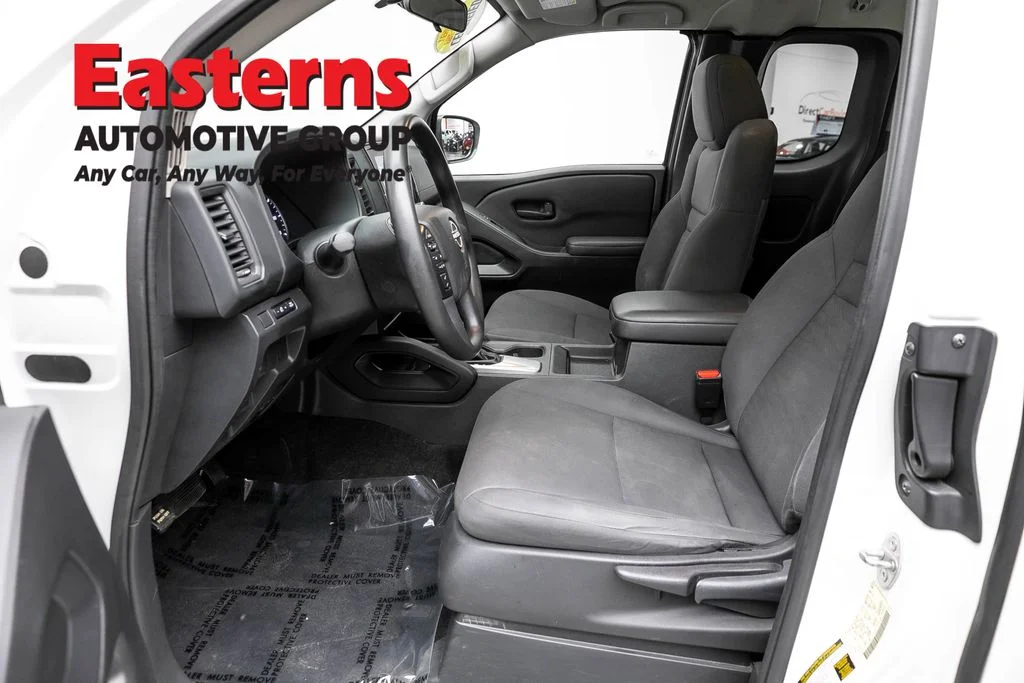 Used 2022 White Nissan S image 13